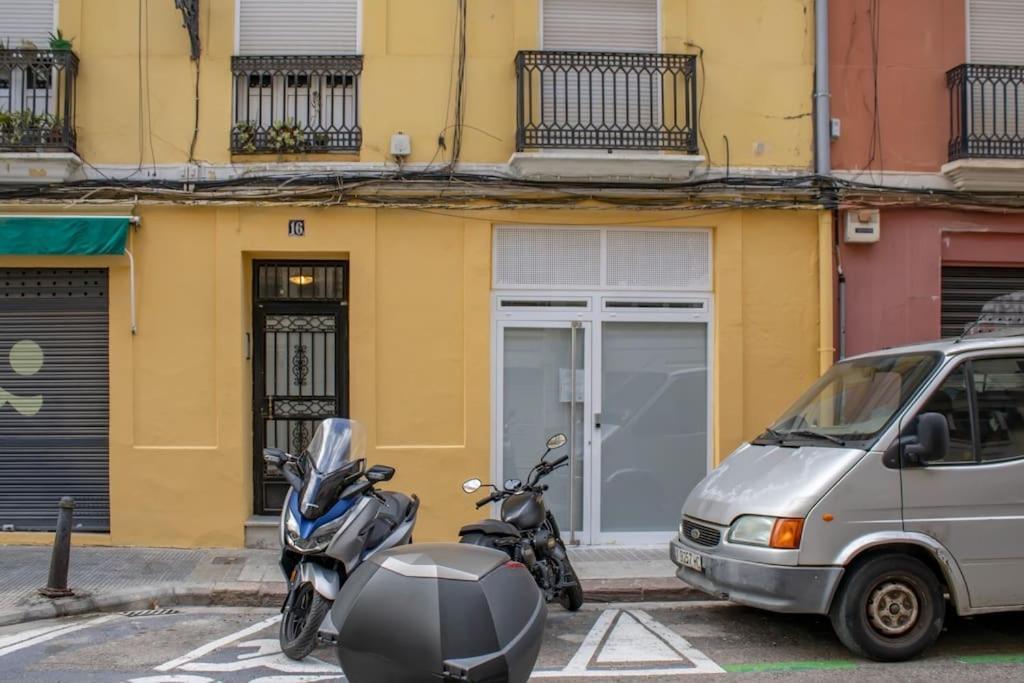 Acogedor Estudio En El Centro De Valencia Luaran gambar